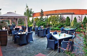 Ramada Hotel & Suites by Wyndham Bucharest North