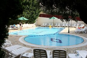 Zoukotel Hotel