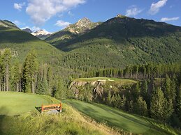 The Approach Hotel
