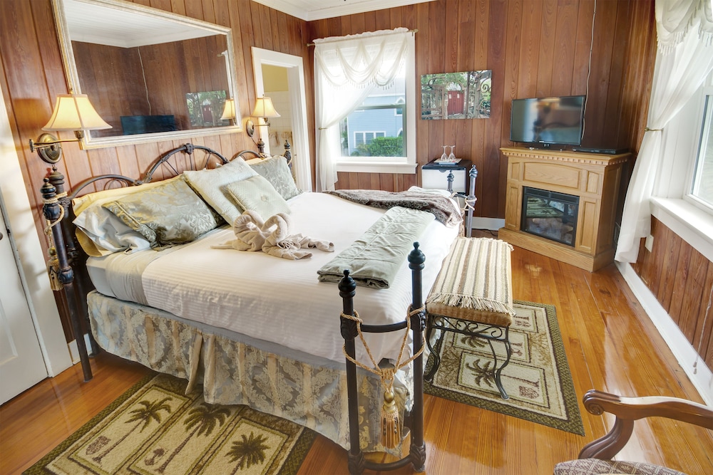Beachfront Bed & Breakfast