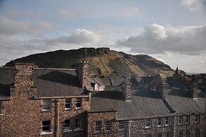 Ten Hill Place