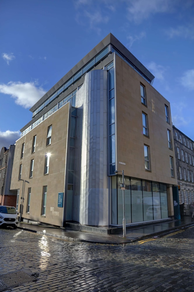 Ten Hill Place