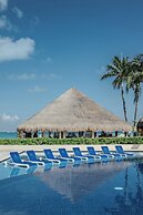 Ixchel Beach Hotel