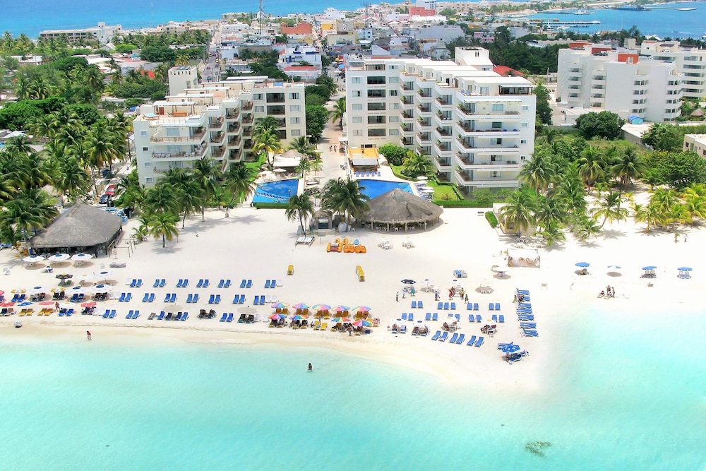 Ixchel Beach Hotel