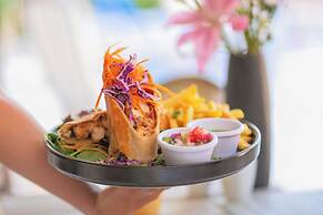 Ixchel Beach Hotel