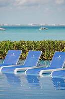 Ixchel Beach Hotel