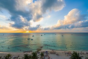 Ixchel Beach Hotel