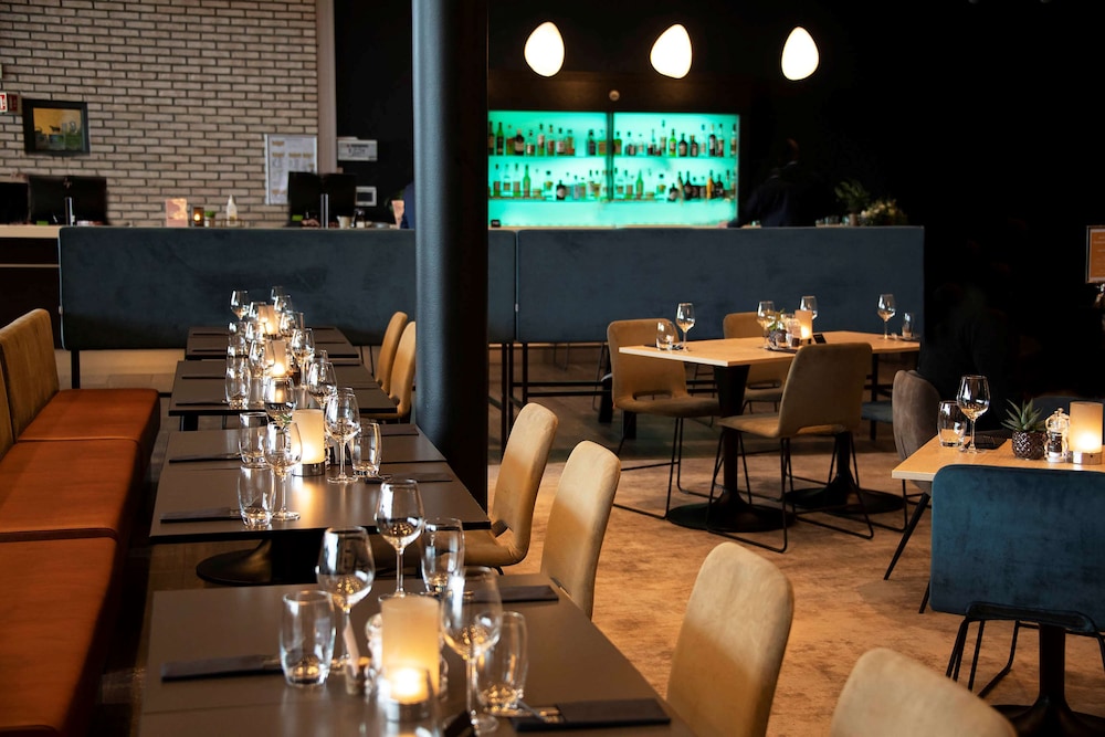 Park Inn by Radisson Oslo Airport Hotel West