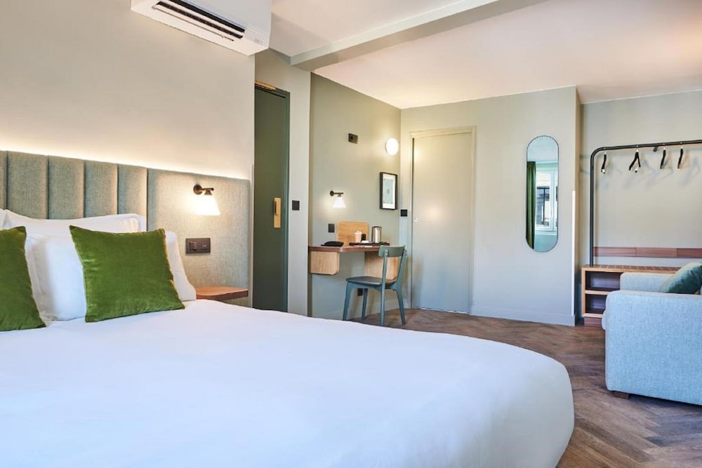 Hotel 10 Opera by HappyCulture
