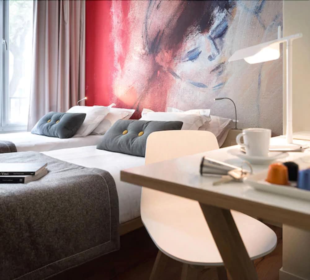 Max Hotel