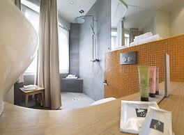 Max Hotel
