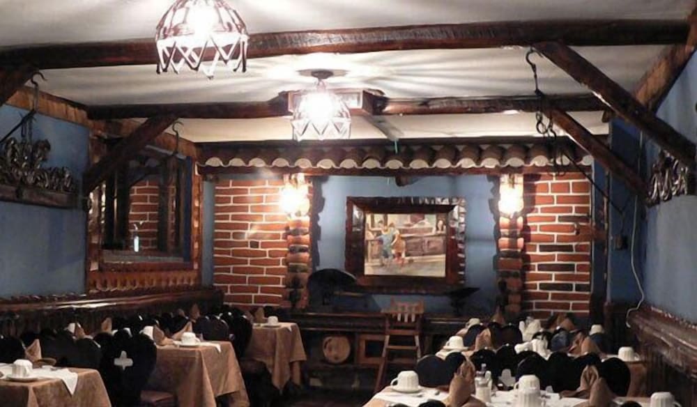 Hotel Rumipamba de las Rosas