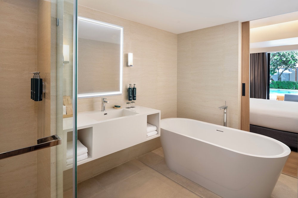DoubleTree by Hilton Phuket Banthai Resort
