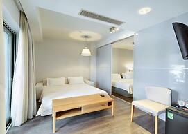Phidias Piraeus Hotel