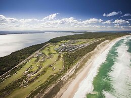 Pullman Magenta Shores Resort