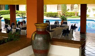 Hotel & Suites Villa del Sol