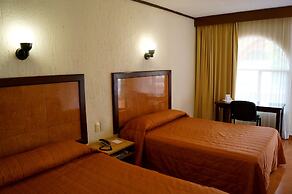 Hotel & Suites Villa del Sol