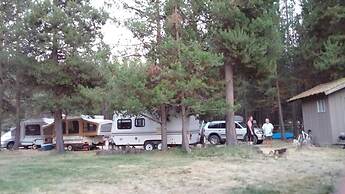DiamondStone Guest Lodges