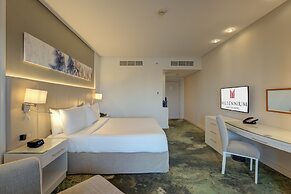 Millennium Lakeview Hotel