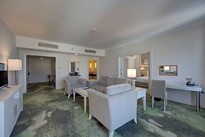 Millennium Lakeview Hotel