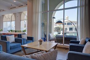 Millennium Lakeview Hotel