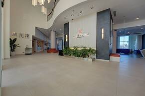 Millennium Lakeview Hotel