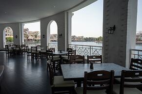 Millennium Lakeview Hotel