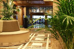 Majestic City Retreat Hotel