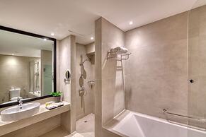 Majestic City Retreat Hotel