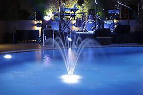 Majestic City Retreat Hotel