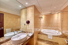 Majestic City Retreat Hotel