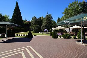 Holiday Village Diplomat - Gloria Palace