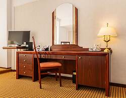 Aro Palace Hotel