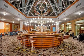 Aro Palace Hotel
