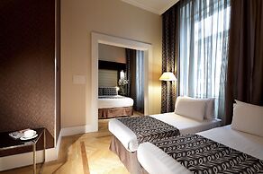 Eurostars Thalia