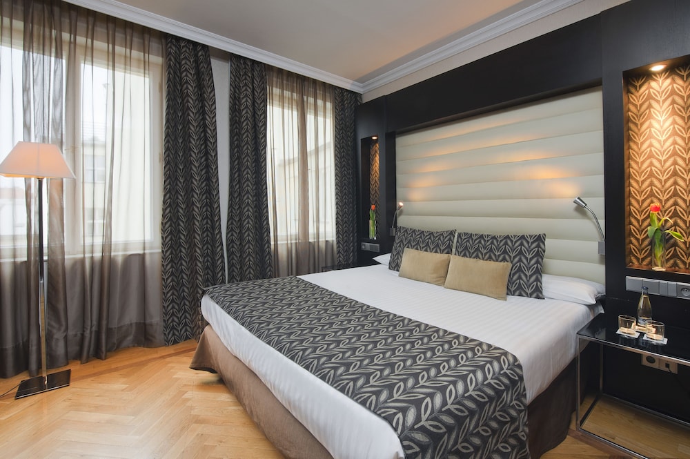 Eurostars Thalia