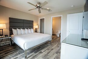Barefoot Beach Club