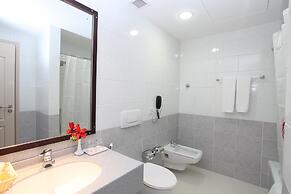 Ramee Guestline Hotel Qurum