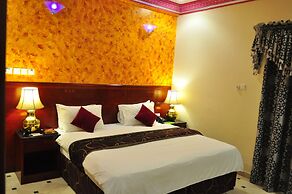 Al Bahjah Hotel