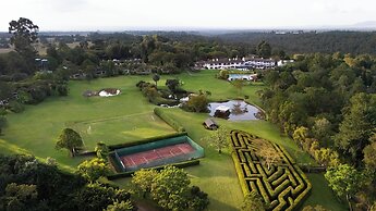 Fairmont Mount Kenya Safari