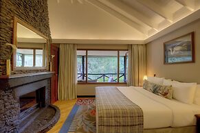 Fairmont Mount Kenya Safari