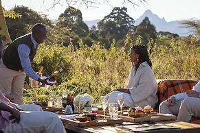 Fairmont Mount Kenya Safari