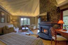 Fairmont Mount Kenya Safari
