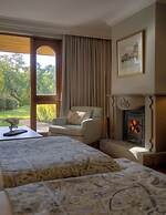 Fairmont Mount Kenya Safari