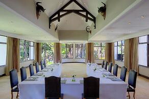Fairmont Mount Kenya Safari
