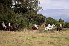 Fairmont Mount Kenya Safari