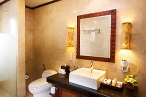 Grand Balisani Suites Hotel