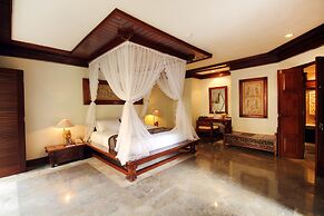 Grand Balisani Suites Hotel