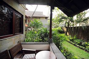 Grand Balisani Suites Hotel