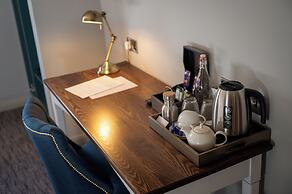 The Ely Hotel by Chef and Brewer Collection